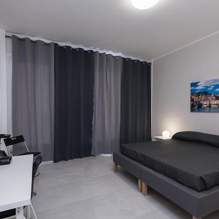 Travelershome Ciampino Airport Guesthouse 600M To Airport Exteriér fotografie