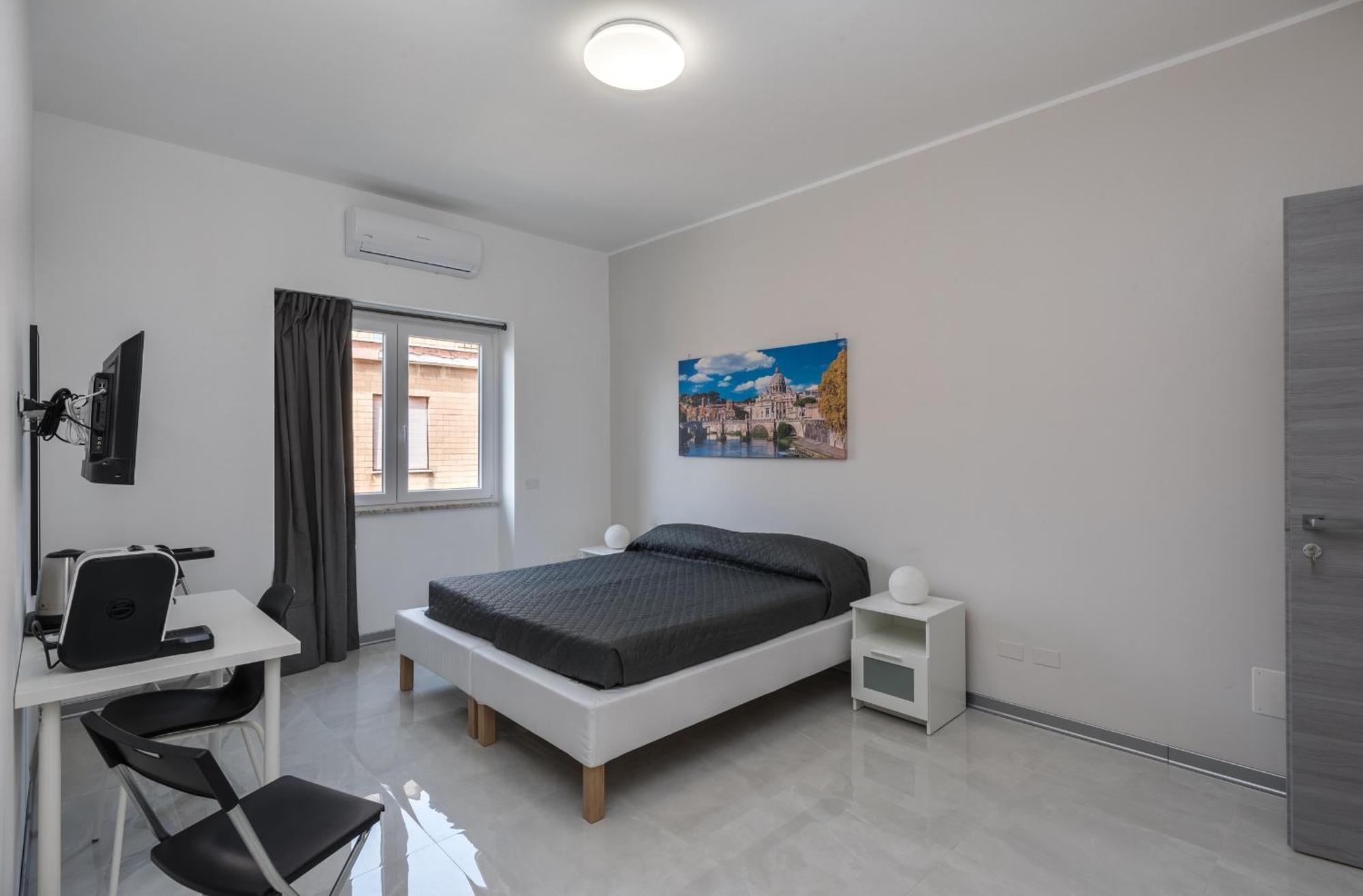 Travelershome Ciampino Airport Guesthouse 600M To Airport Exteriér fotografie