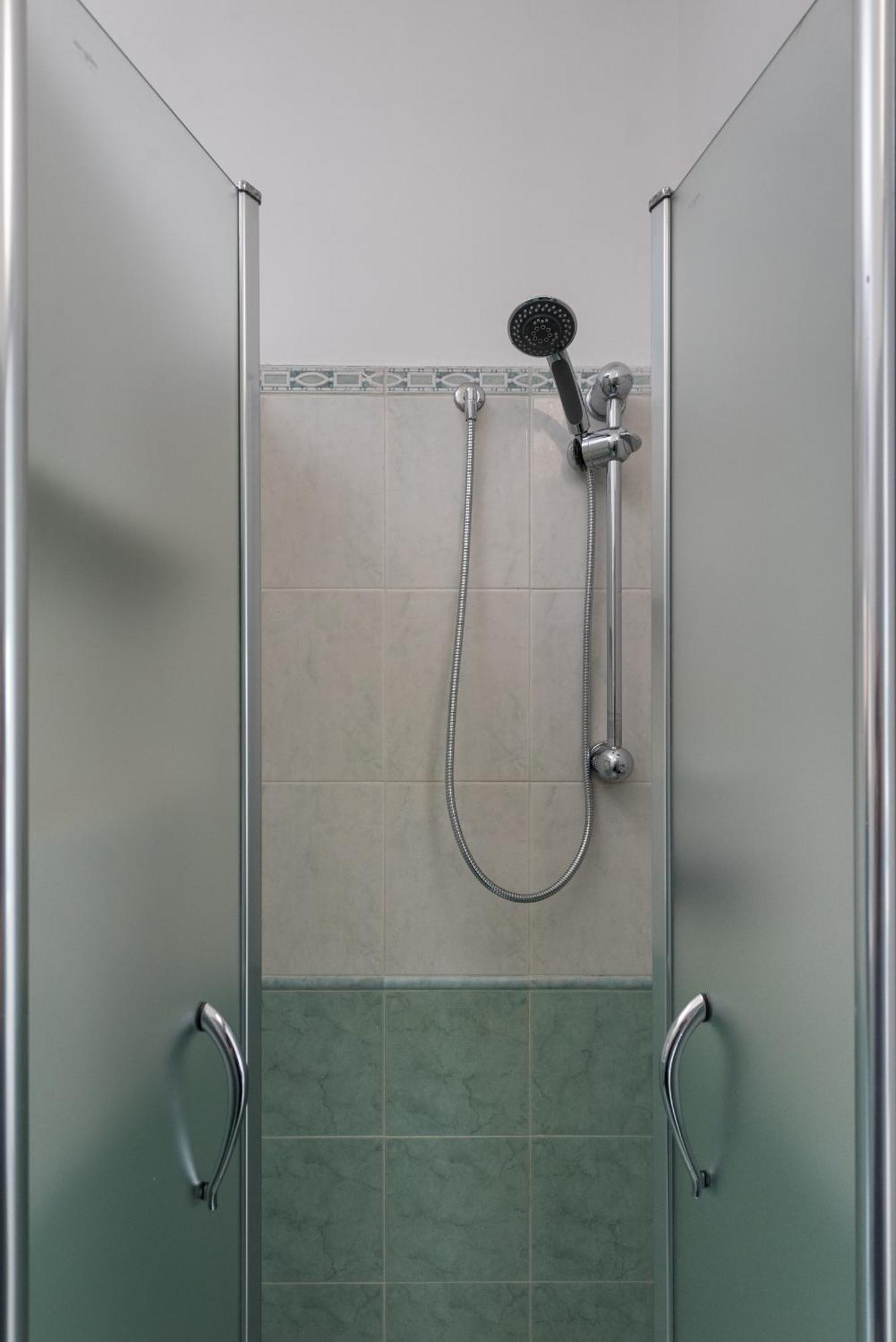 Travelershome Ciampino Airport Guesthouse 600M To Airport Exteriér fotografie
