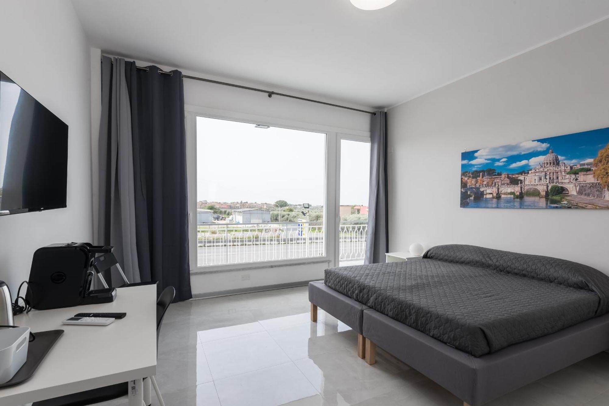 Travelershome Ciampino Airport Guesthouse 600M To Airport Exteriér fotografie