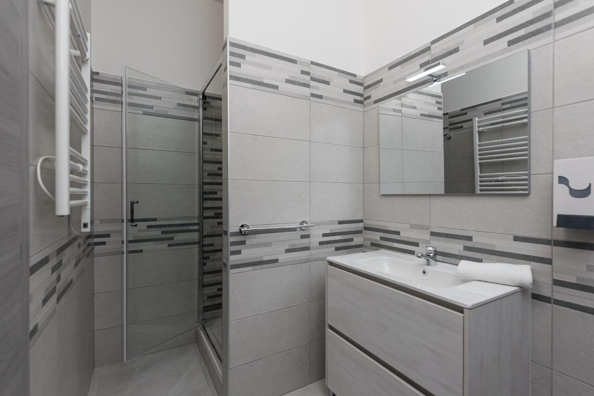 Travelershome Ciampino Airport Guesthouse 600M To Airport Exteriér fotografie